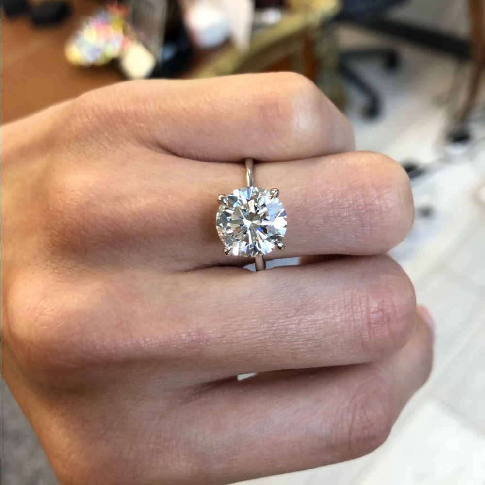 Solitaire Moisanite 4ct Women's Ring - Picture 2 of 12